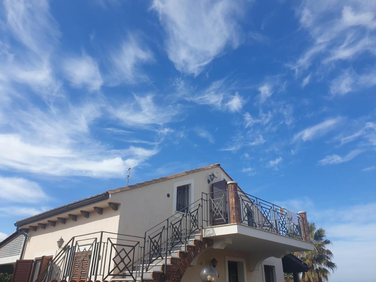 Villa Amare カンポフェリーチェ・ディ・ロッチェッラ エクステリア 写真